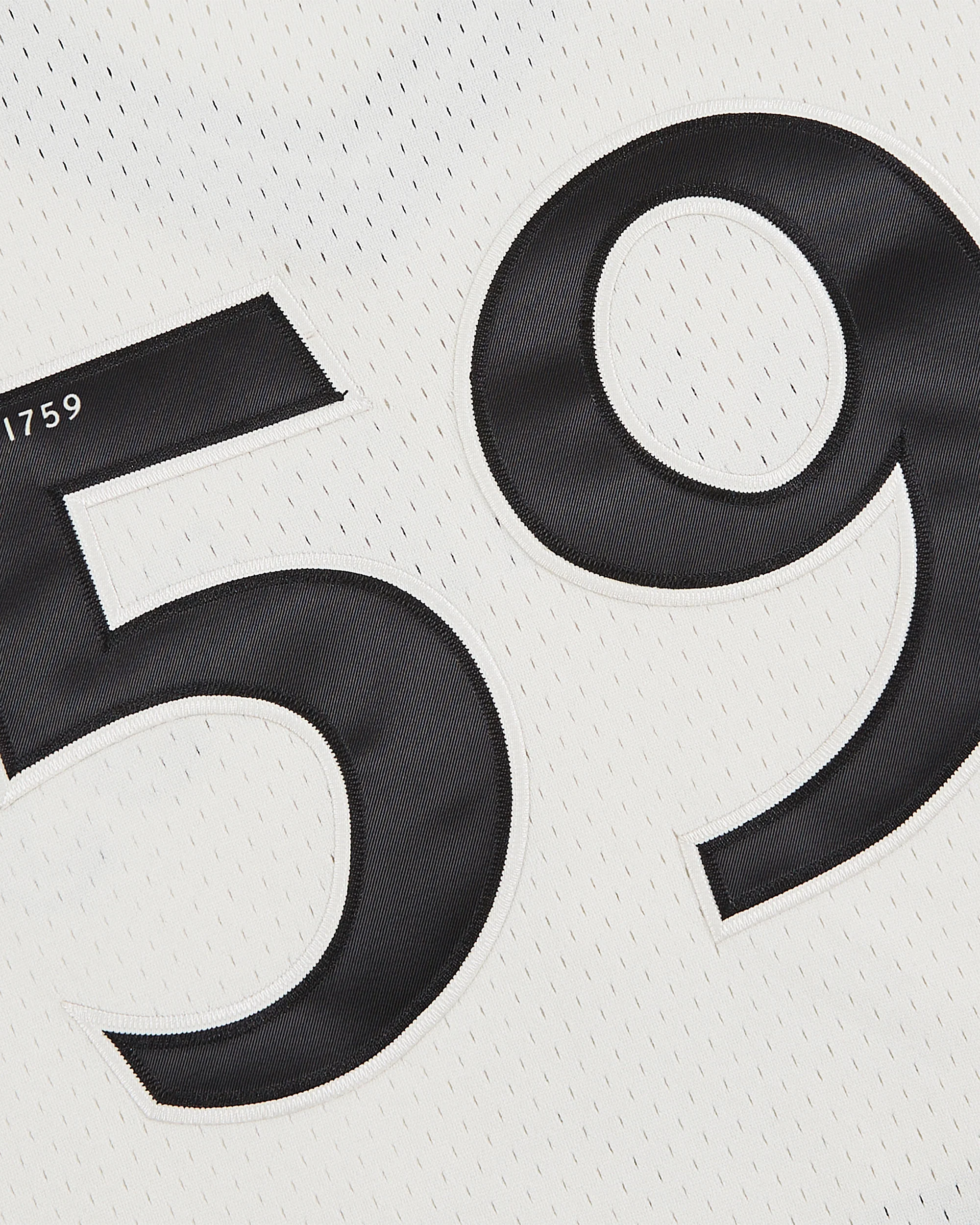 Guinness Seal Mesh V-Neck Jersey - Image 6