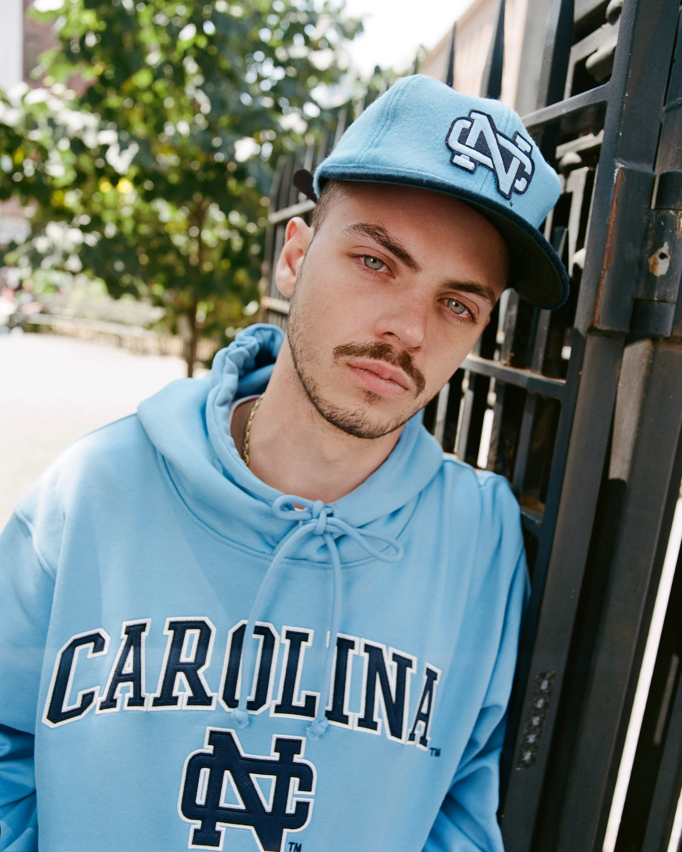 University of North Carolina Heavyweight Cotton Terry Pullover Hoodie - Image 2